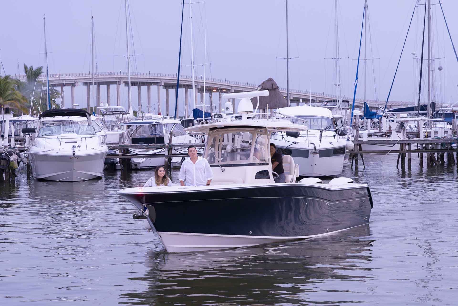 Propuesta de Matrimonio en Muelle con Yate en Progreso, Yucatán - Juan Carlos Puigserver y Angélica